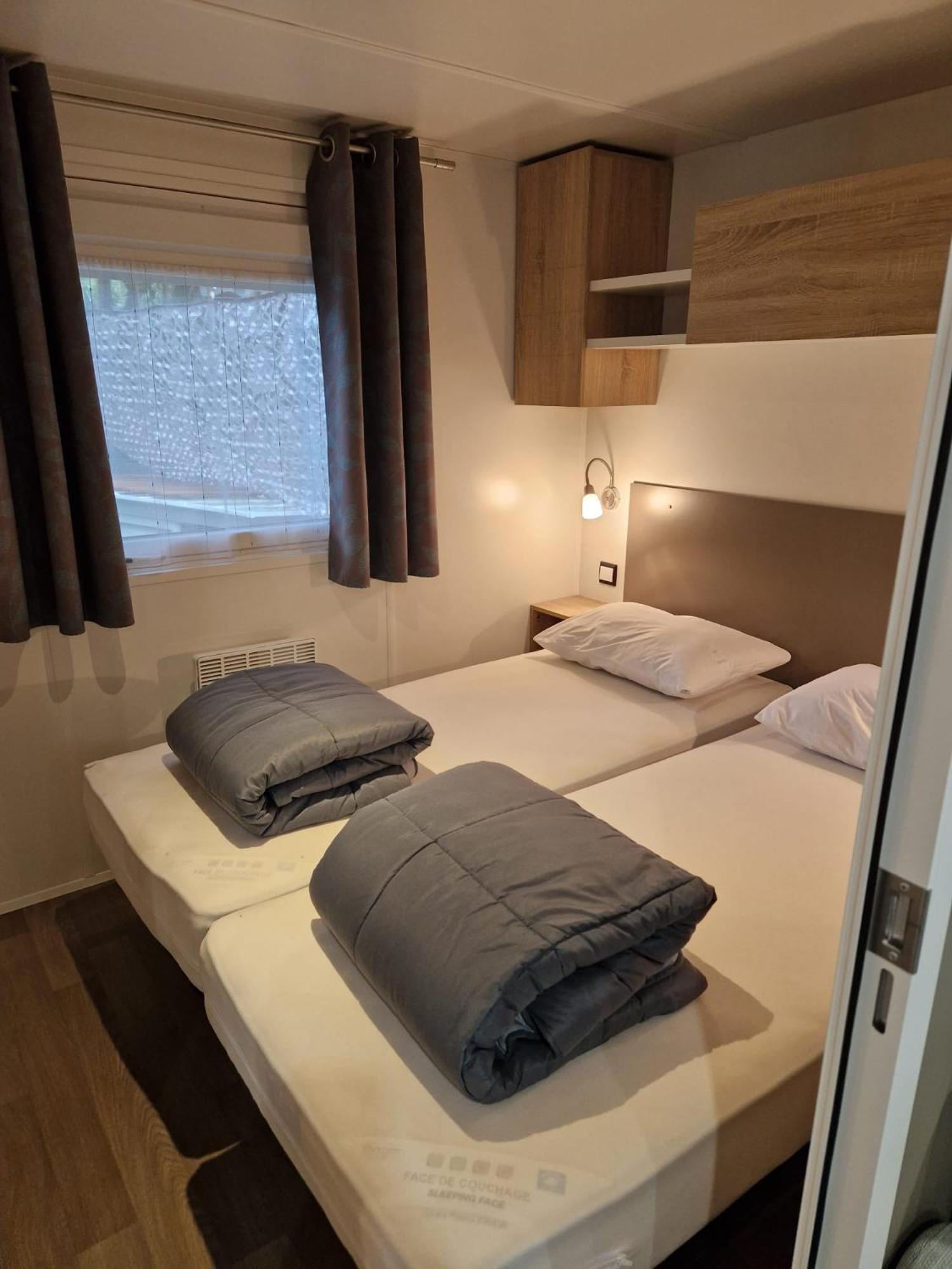 Mobil Home Tout Confort 3 Chambres Camping Les Pierres Couchees サン・ブルヴァン・レ・パン エクステリア 写真